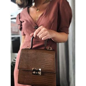 🆕Veil Brown Vegan Crocodile Top Handle Bag